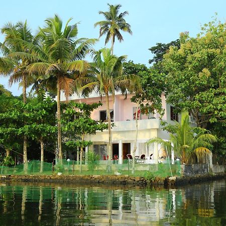 Orchid Lake View Homestay Alappuzha Eksteriør billede