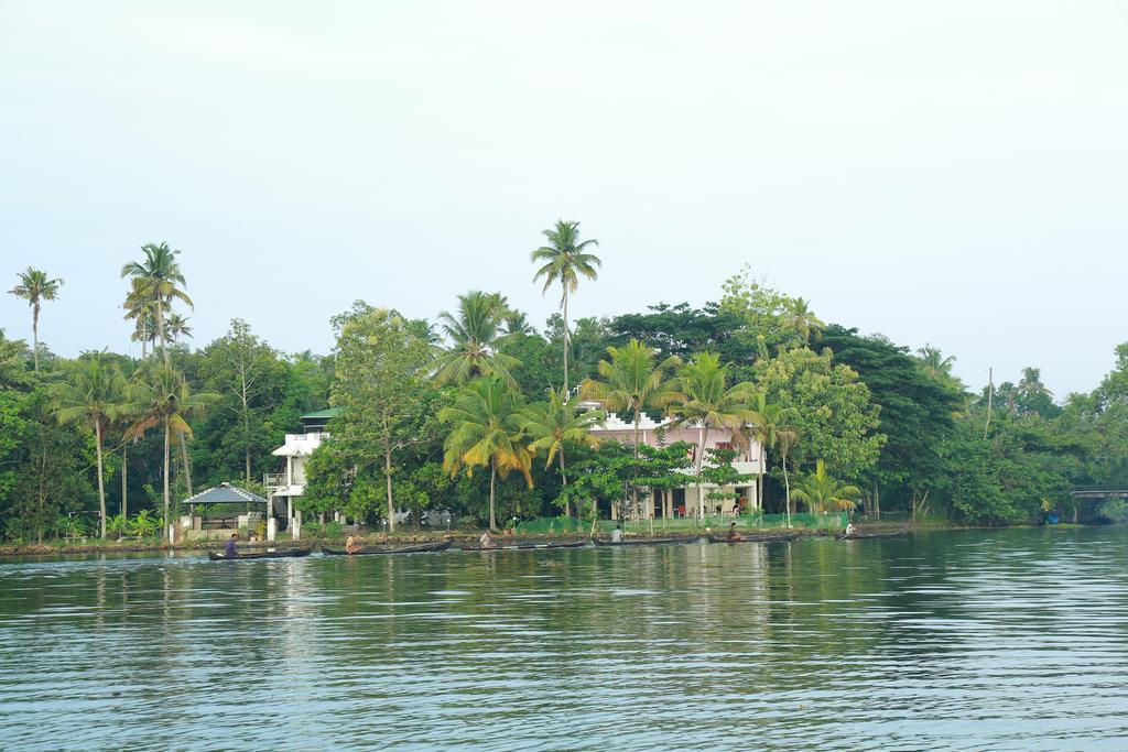 Orchid Lake View Homestay Alappuzha Eksteriør billede