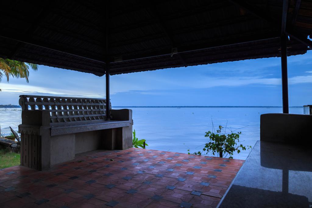 Orchid Lake View Homestay Alappuzha Eksteriør billede